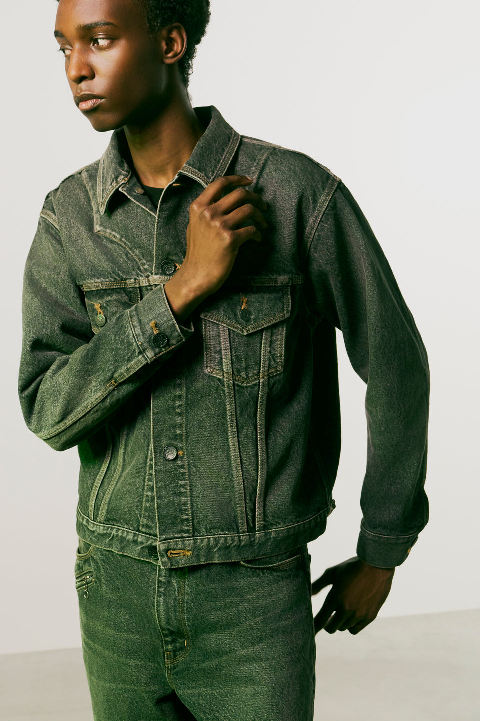 将图片加载到图库查看器,STONE BIO CRYSTAL DENIM PANTS  / BLACK