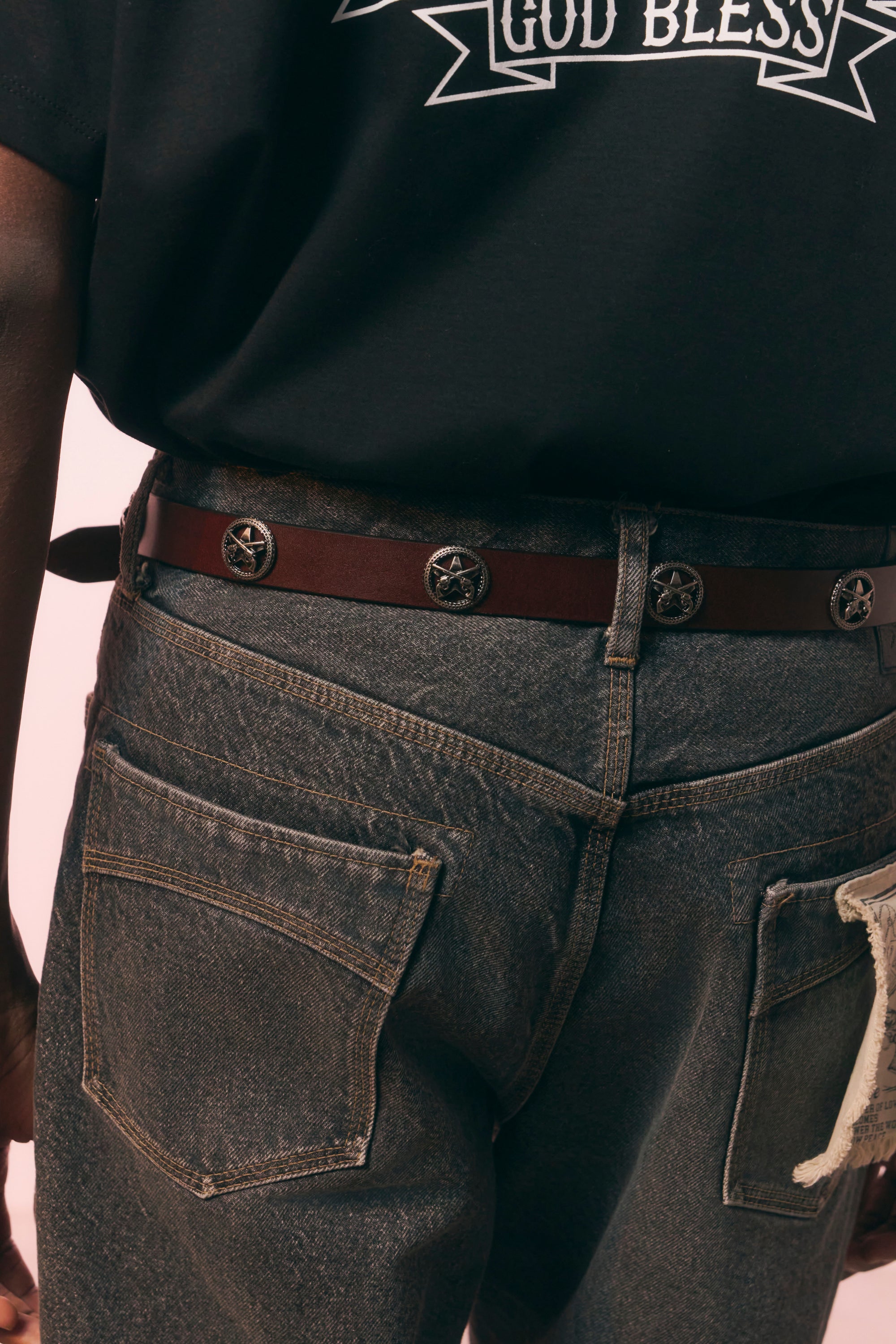 画像をギャラリービューアに読み込む, LONG CONCHO LEATHER BELT / BROWN