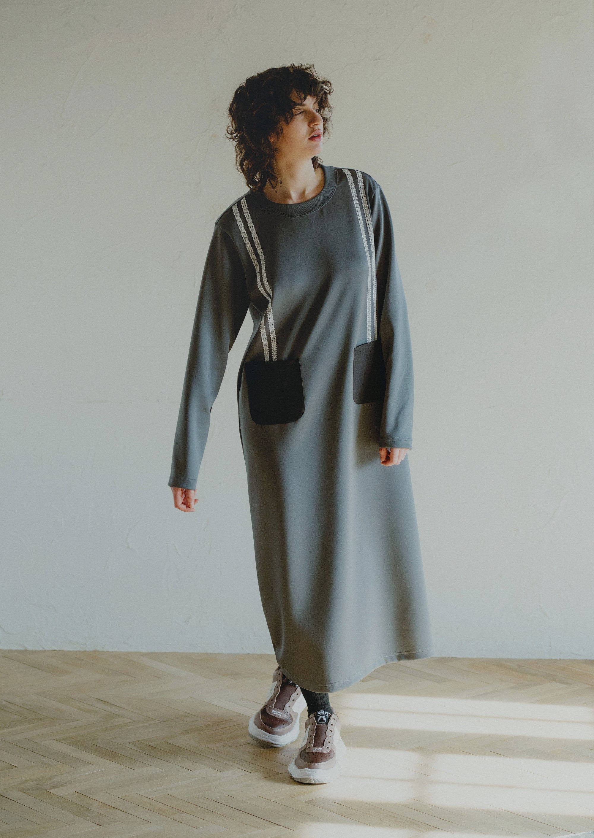 将图片加载到图库查看器,WOMEN CARDBORD JERSEY DRESS / BLACK