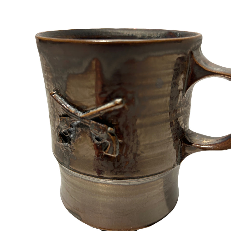 Load image into Gallery viewer, SHIRO HAMANAKA CROSSGUN MUG *EMBOSS / BRONZE