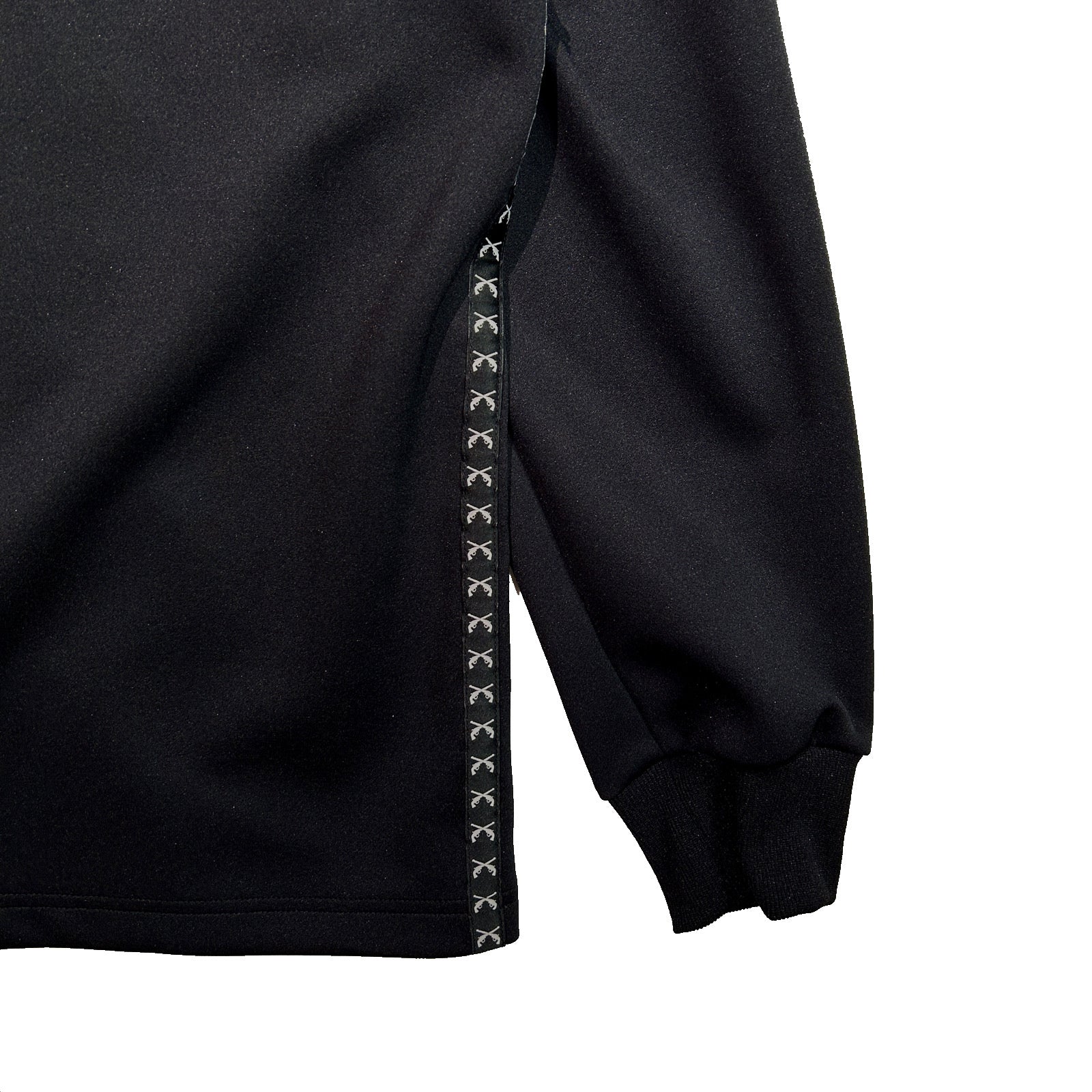 Load image into Gallery viewer, SIDELINE HOODIE CROSSGUNS / BLACK