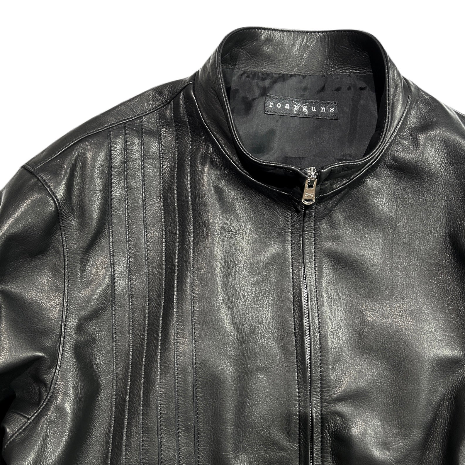 将图片加载到图库查看器,COW LEATHER JACKET / BLACK