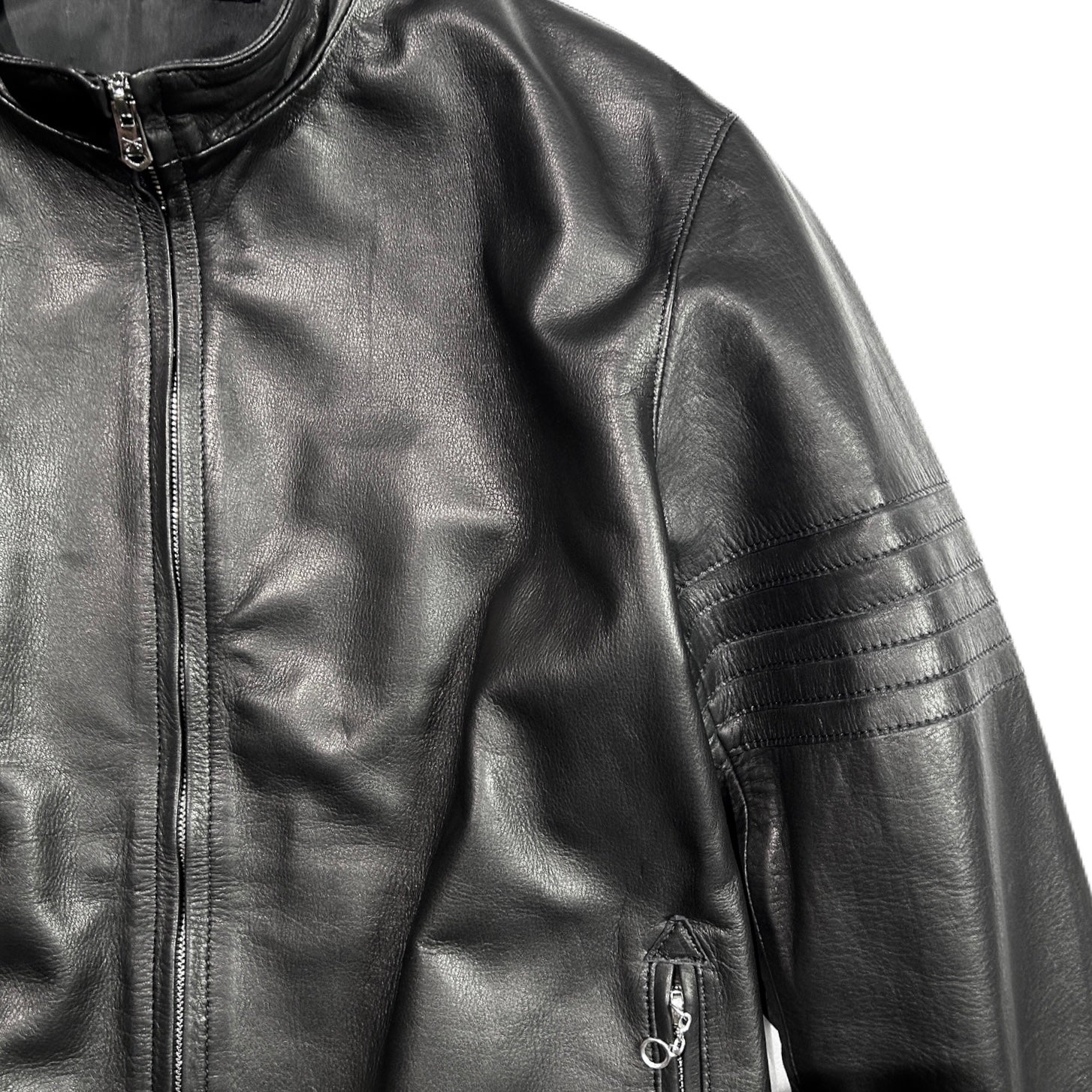 将图片加载到图库查看器,COW LEATHER JACKET / BLACK