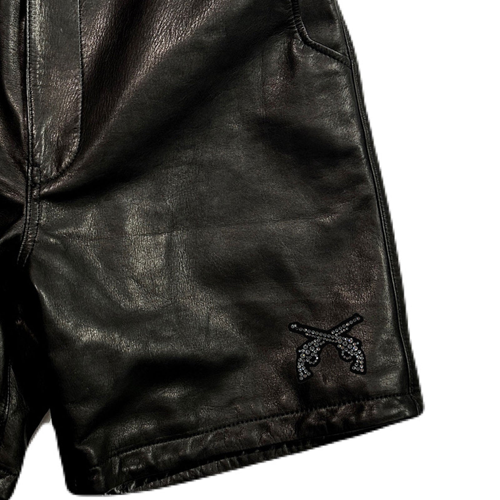 将图片加载到图库查看器,COW LEATHER SHORTS CROSSGUN WAPPEN / BLACK