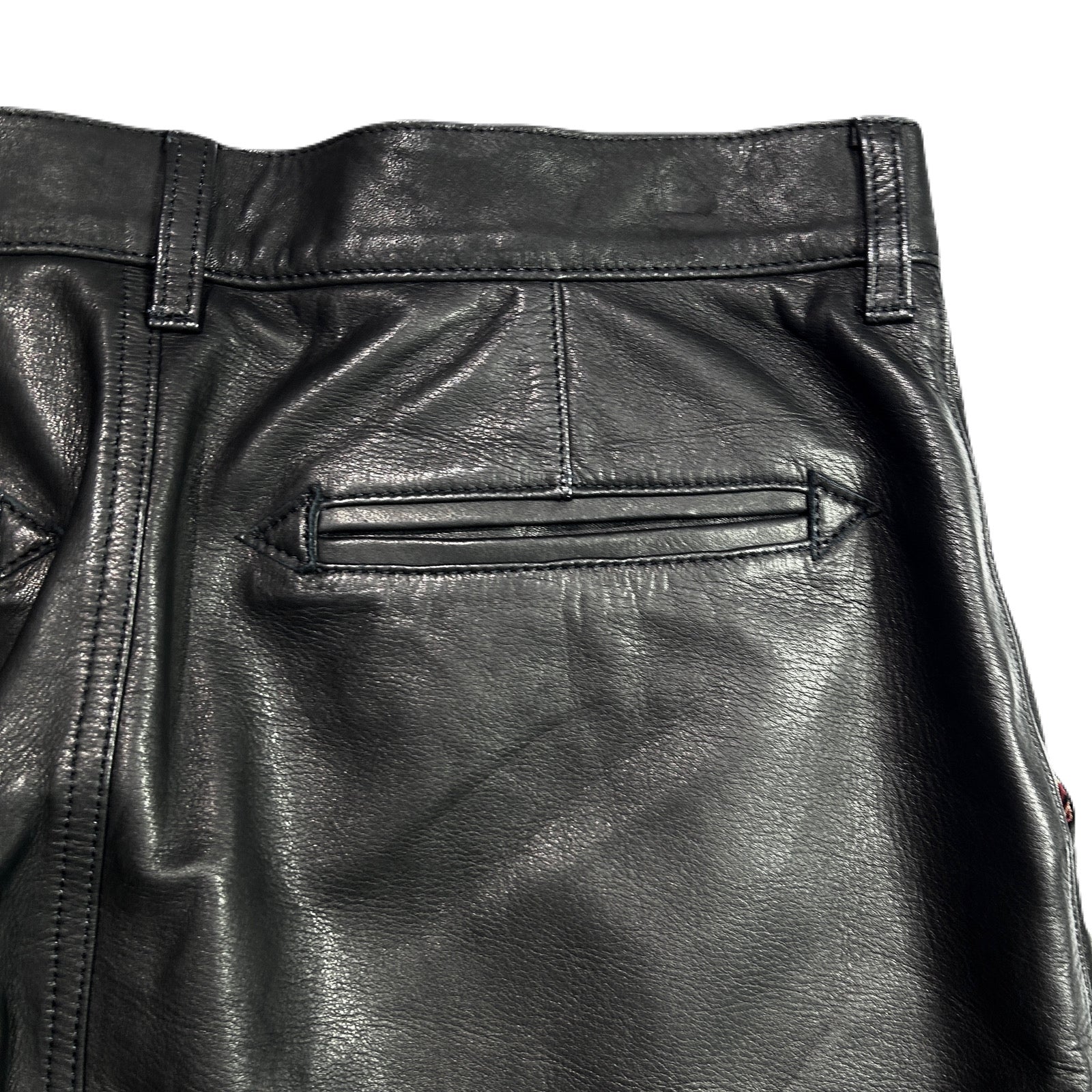 将图片加载到图库查看器,COW LEATHER SHORTS CROSSGUN WAPPEN / BLACK