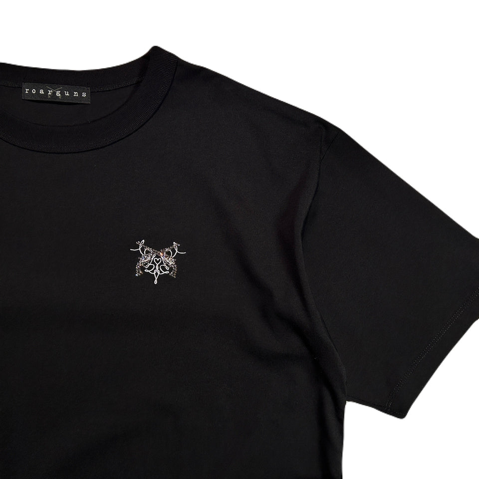 Load image into Gallery viewer, CROSSGUN EMBROIDERY x CRYSTAL T-SHIRT / BLACK