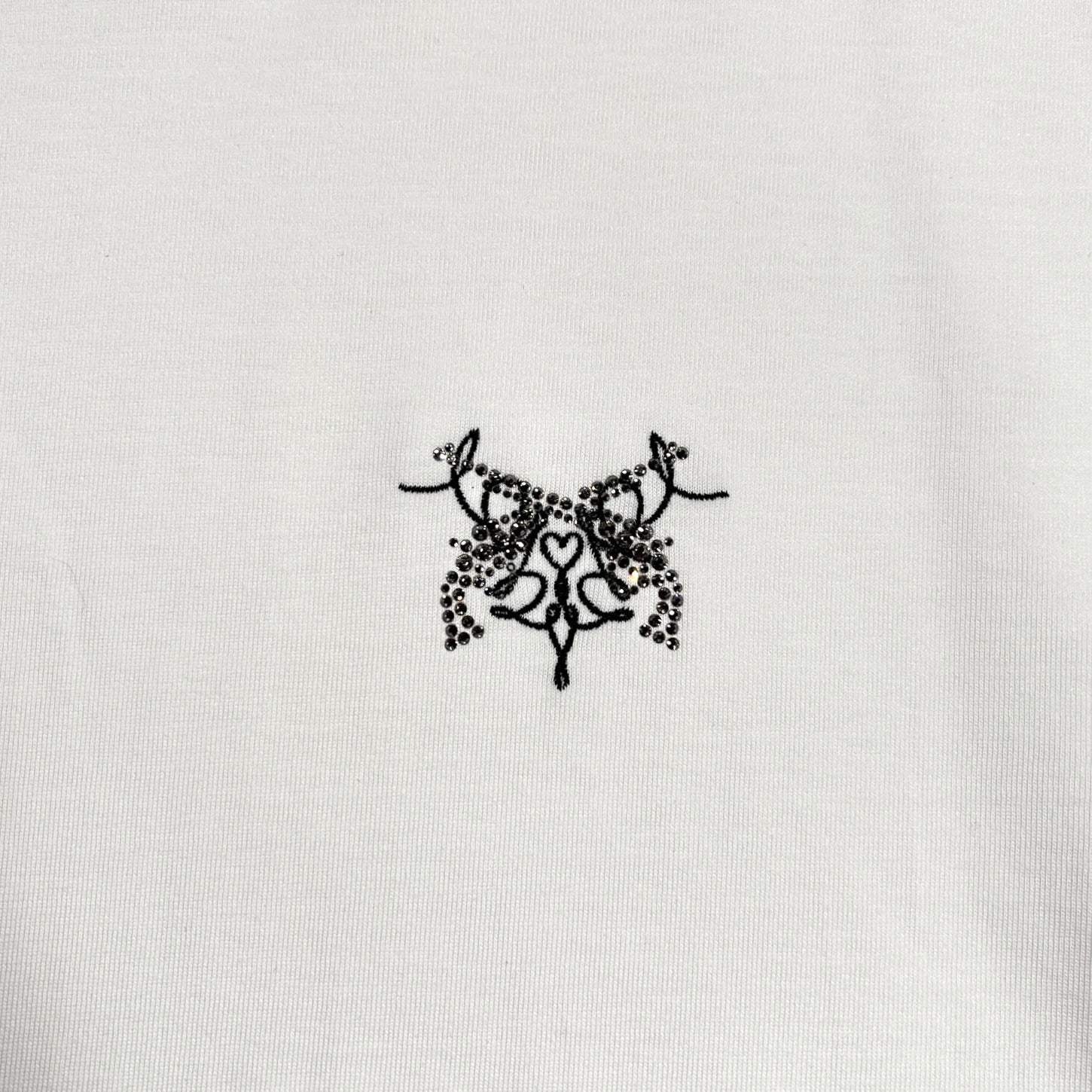 Load image into Gallery viewer, CROSSGUN EMBROIDERY x CRYSTAL T-SHIRT / WHITE