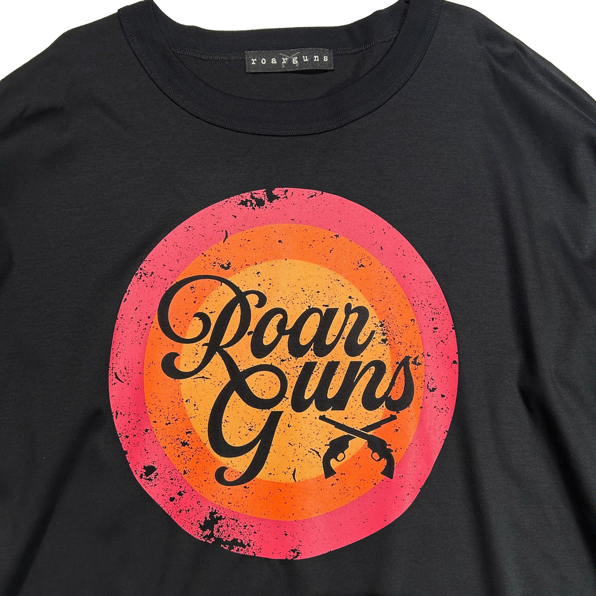 roar ピンズ ピンバッジ　ロアー　二丁拳銃　guns NEW!!!【666 ORIGINAL】バイカーピンバッジ（PINS）が入荷しま