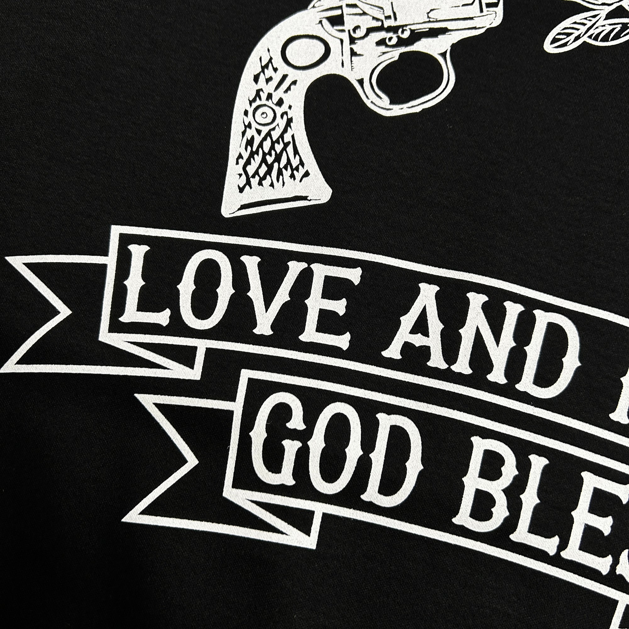 将图片加载到图库查看器,OLIVE TREE CROSSGUN T-SHIRT / BLACK