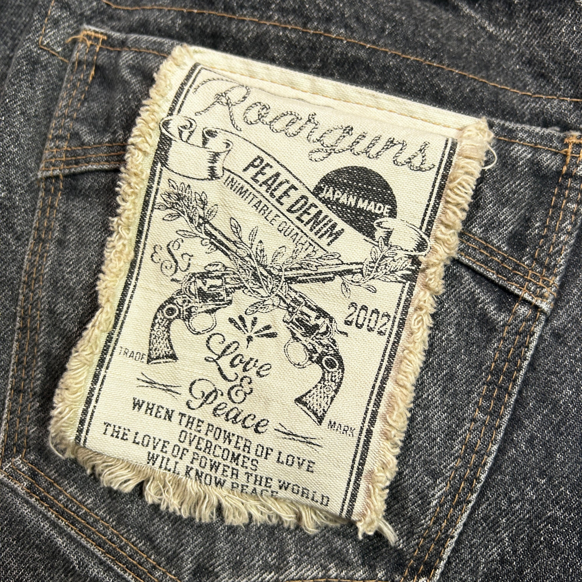 将图片加载到图库查看器,STONE BIO CRYSTAL DENIM PANTS  / BLACK