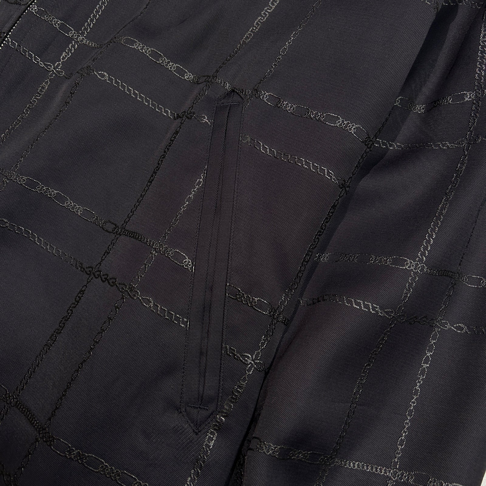 Load image into Gallery viewer, CHAIN CHECK JACKET / BLACK