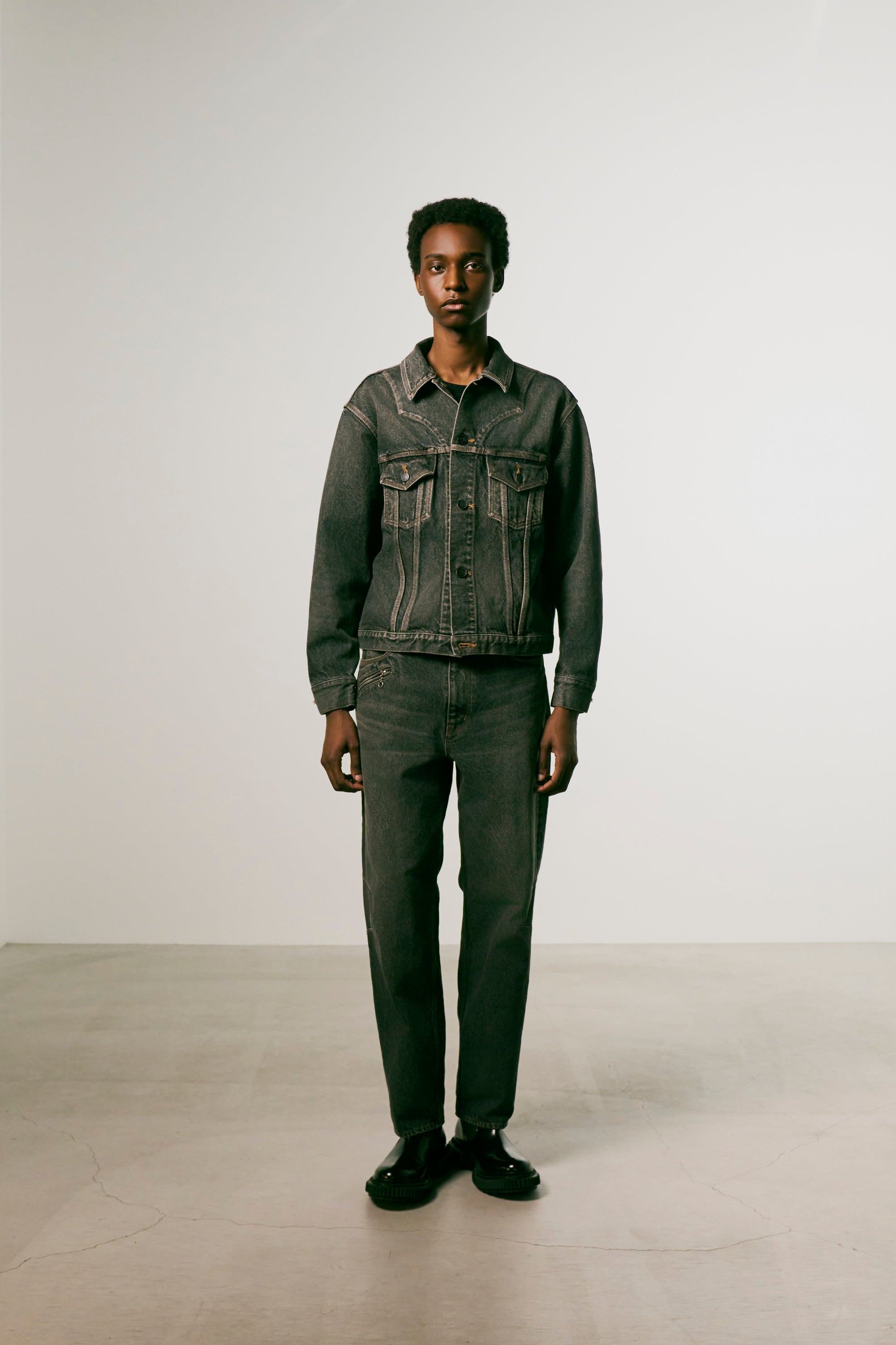 画像をギャラリービューアに読み込む, STONE BIO CRYSTAL DENIM PANTS  / BLACK