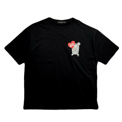 PRAY FOR NOTO CHARITY SMALL PRINT T / BLACK