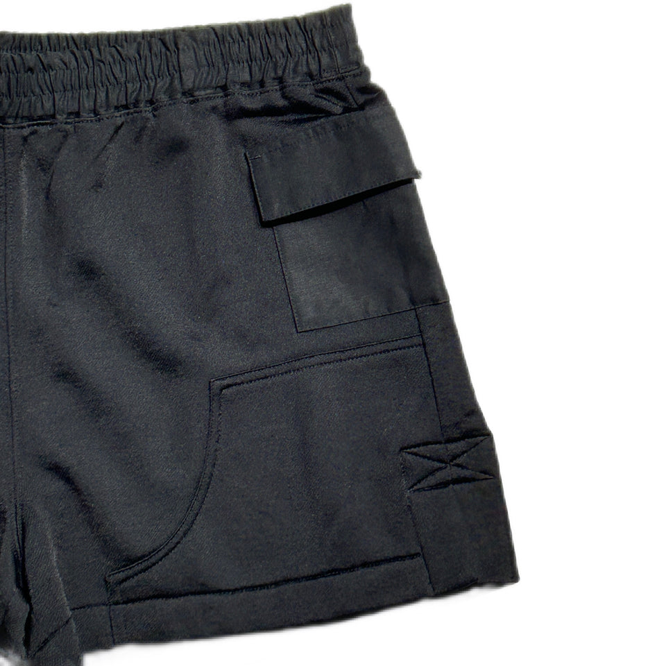 Load image into Gallery viewer, WOMEN RECYCLED NYLON SWEAT SHORTS / BLACK
