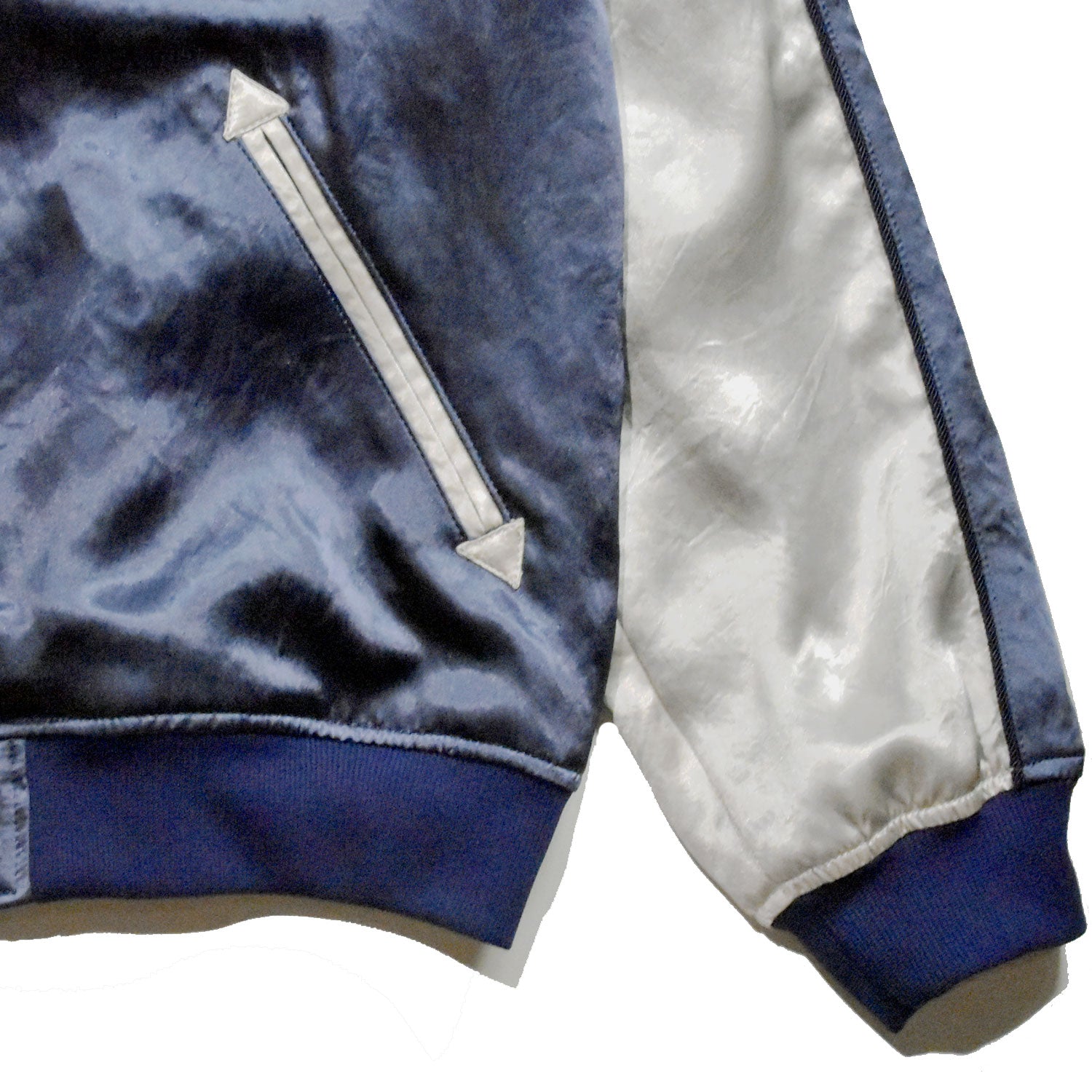 Load image into Gallery viewer, ROSE EMBROIDERY SATIN SKA JACKET / BLUE