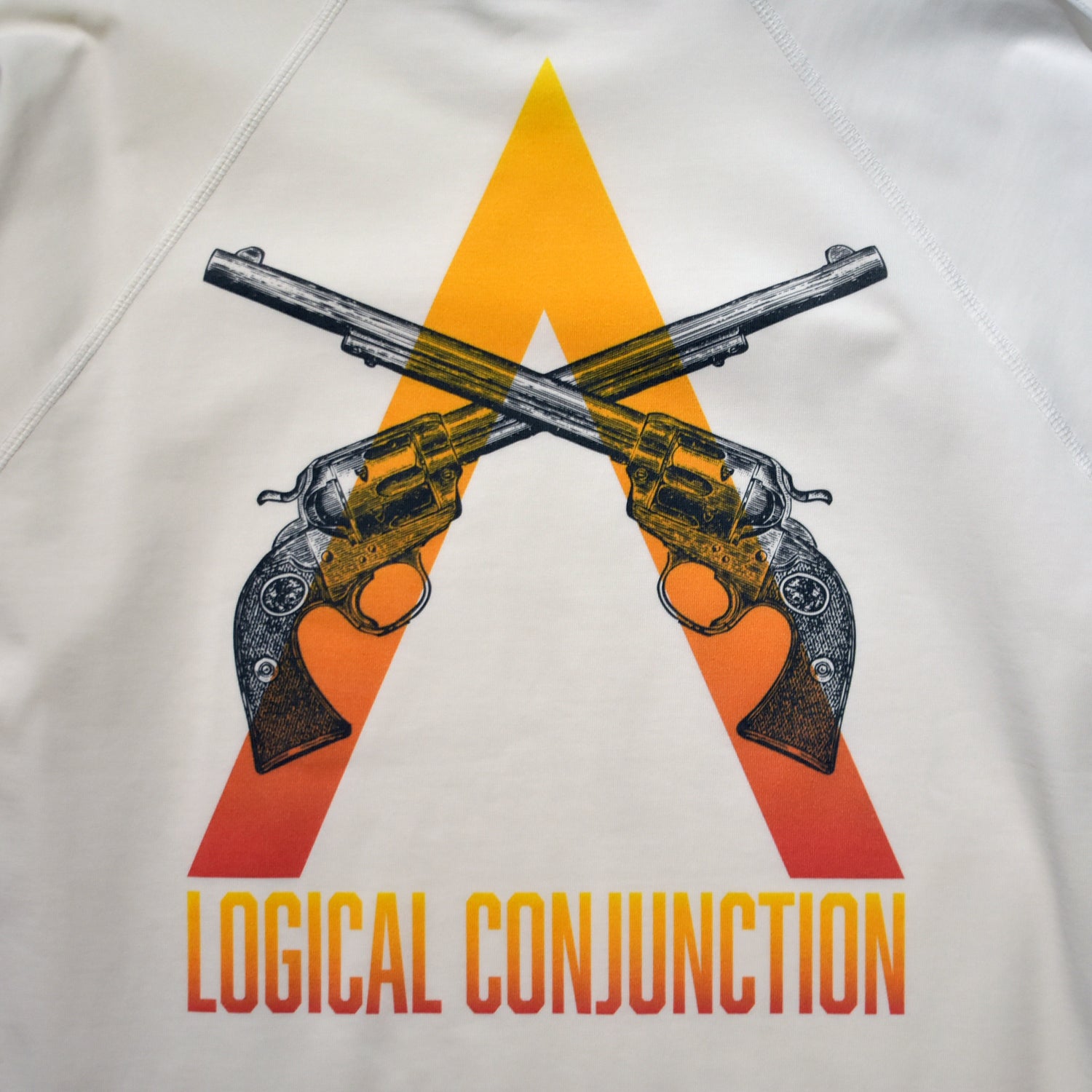 将图片加载到图库查看器，LOGICAL CONJUNCTION PRINT T / WHITE